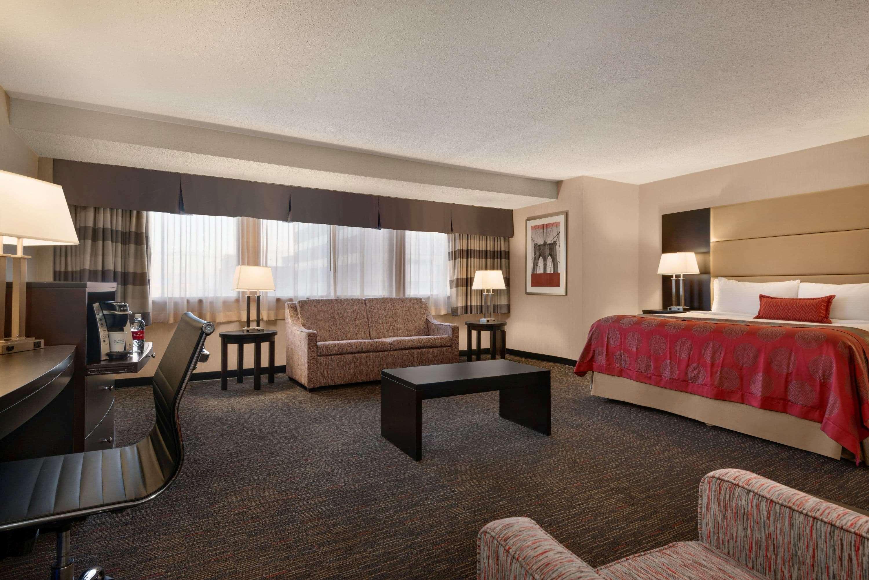 Hotel Ramada Plaza By Wyndham Regina Downtown Exterior foto