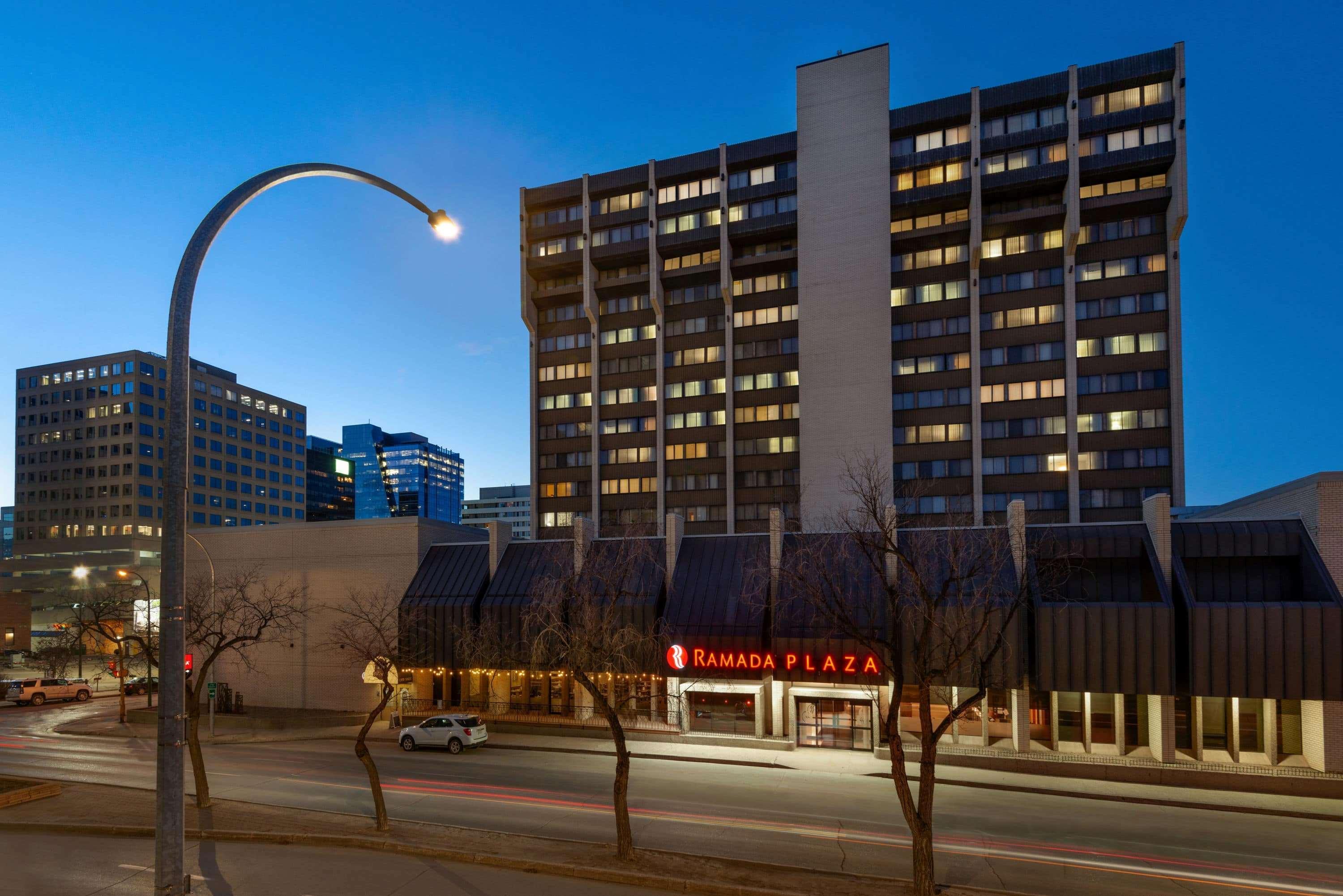 Hotel Ramada Plaza By Wyndham Regina Downtown Exterior foto