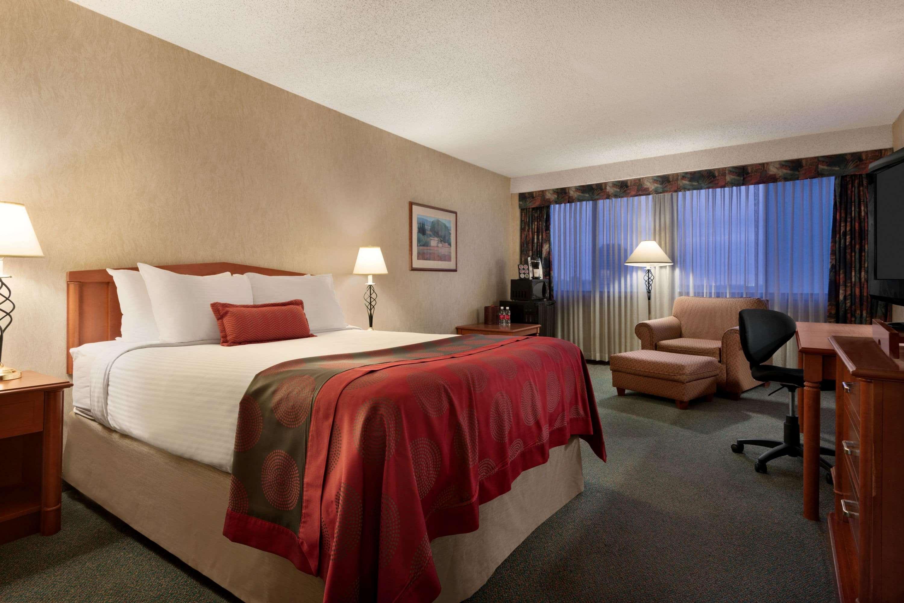 Hotel Ramada Plaza By Wyndham Regina Downtown Exterior foto