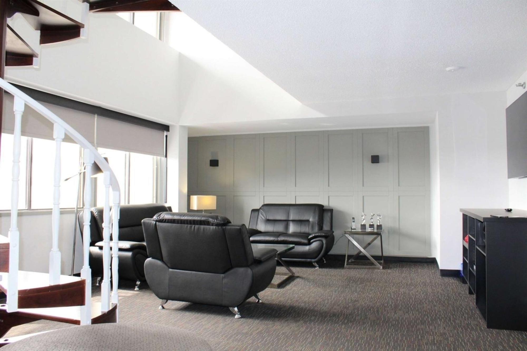 Hotel Ramada Plaza By Wyndham Regina Downtown Exterior foto