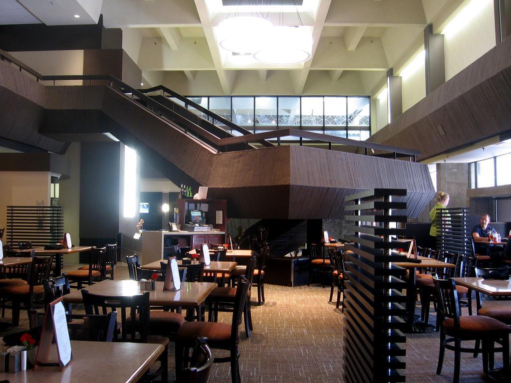 Hotel Ramada Plaza By Wyndham Regina Downtown Exterior foto